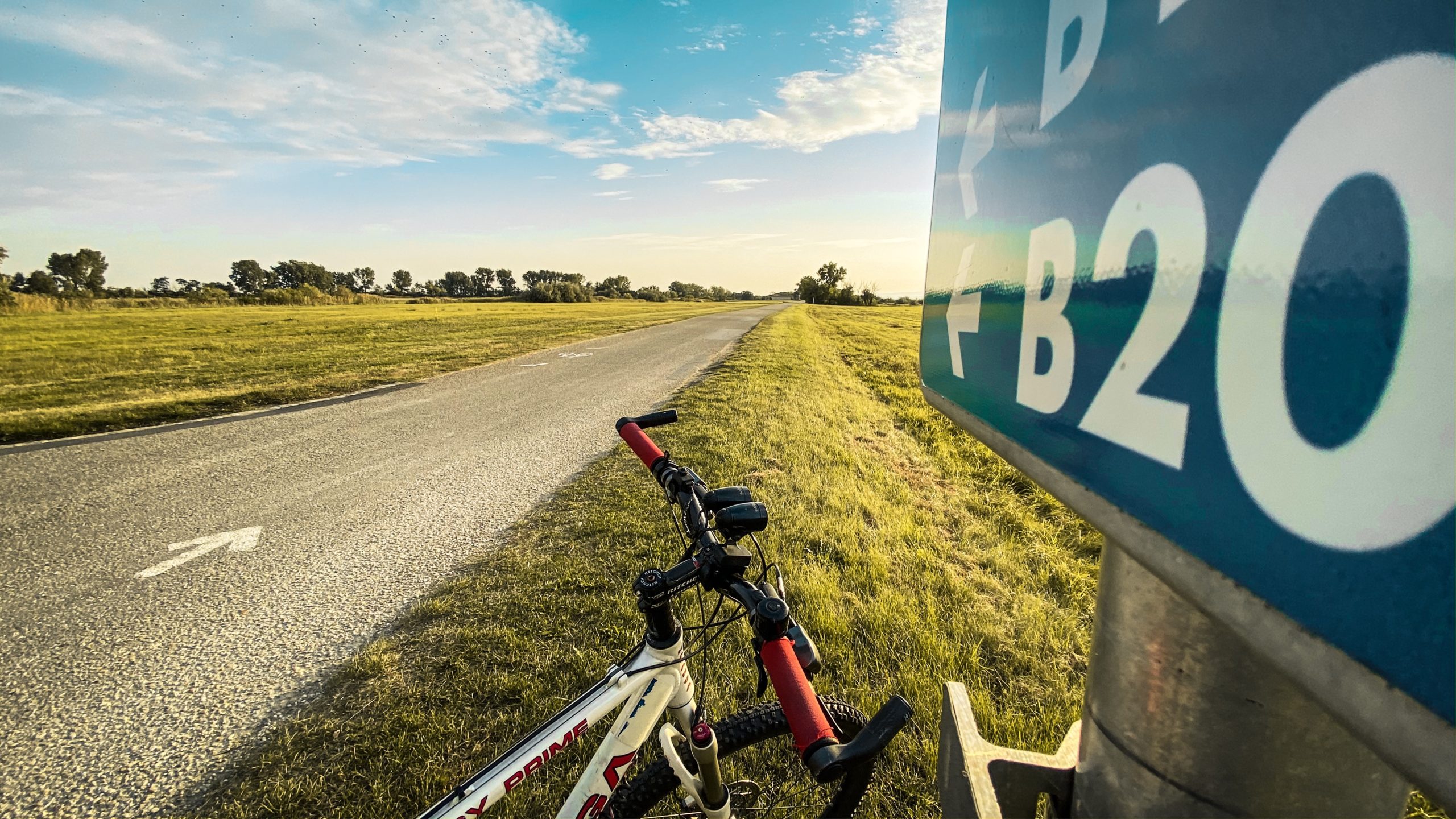 Radweg durch das Naturschutzgebiet